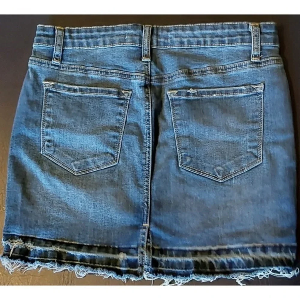 Women's Kancan‎ Distressed Raw Hem Denim Skirt Size 26